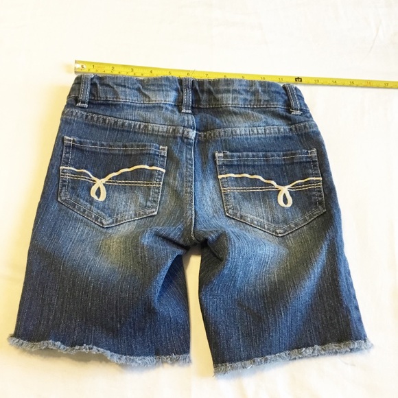 Cherokee Super Skinny Medium Shorts - Picture 2 of 5